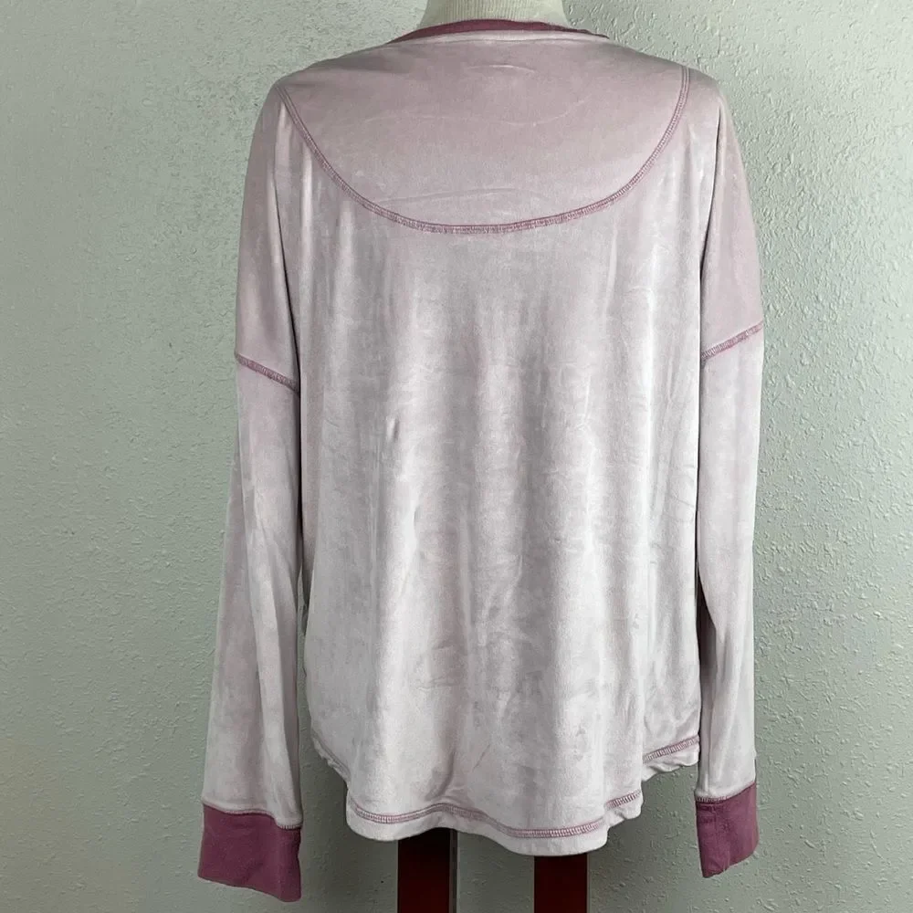 Pre-Owed Secret Treasures Pink Velour Pajama Set Size L